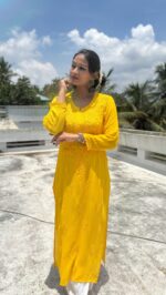 Tarangini Chikankari kurta - Image 2